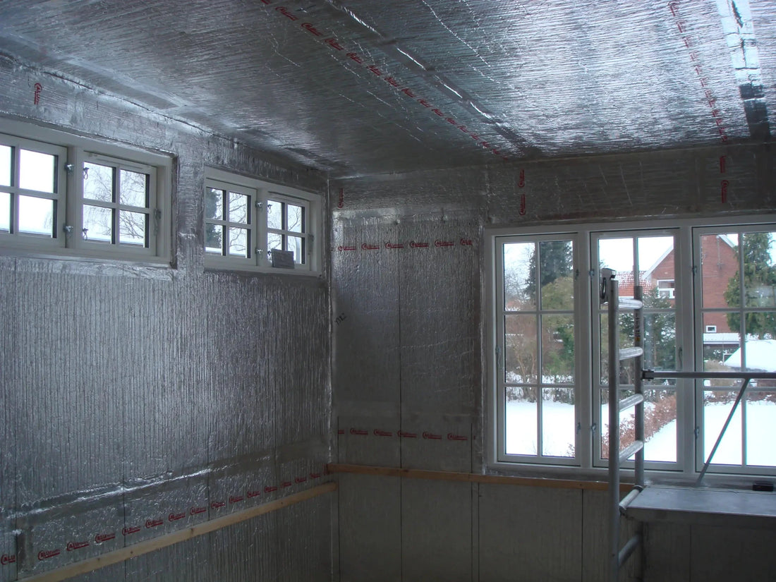 Aluthermo Quattro monteret med tapede samlinger på vægge og loft